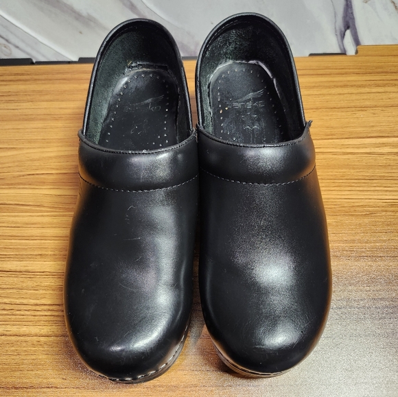 Dansko Women's Professional Black Leather Clogs EU38 US7.5–8 Preowned Work Shoe - Picture 11 of 12